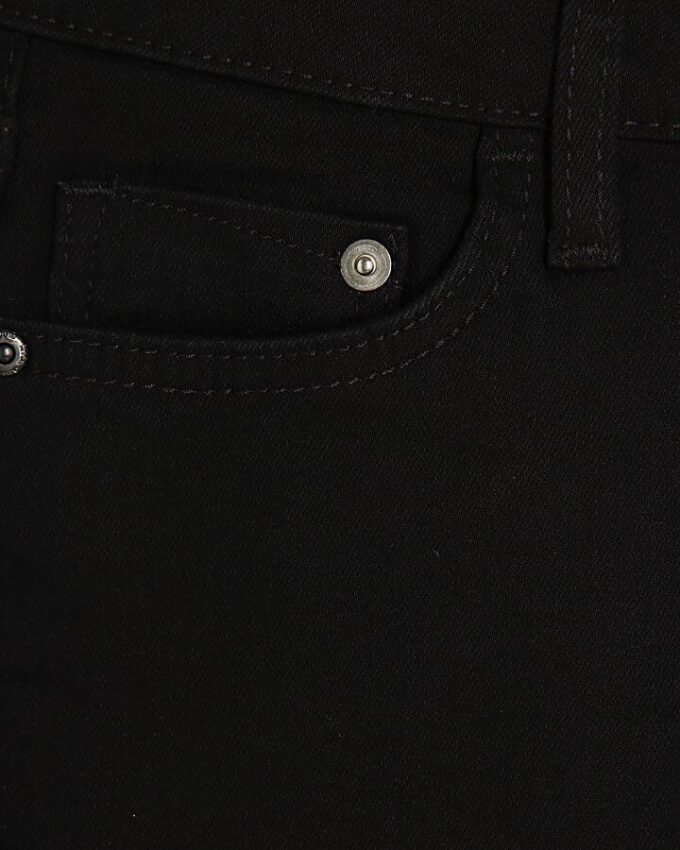 Petite svarta midhögt skurna flared jeans Petite svarta midhögt skurna flared jeans