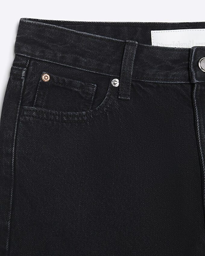 Petite svarta Relaxed Straight Jeans