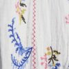 Petite vit broderad randig playsuit