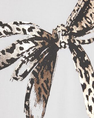 Petite vit T-shirt med leopardmönster och rosett