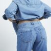 Plusblå jeans med hög midja och raka ben Plusblå jeans med hög midja och raka ben