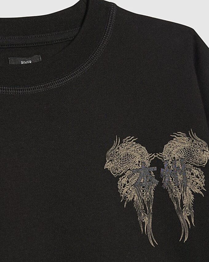 Pojkars svarta oversized T-shirt med japansk drake