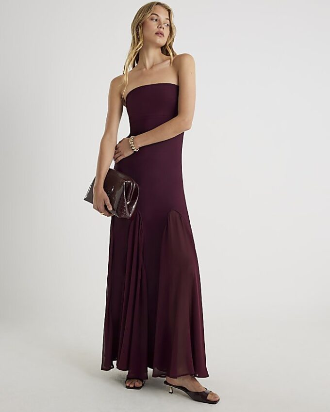 Röd bandeau-klänning i bodycon-modell