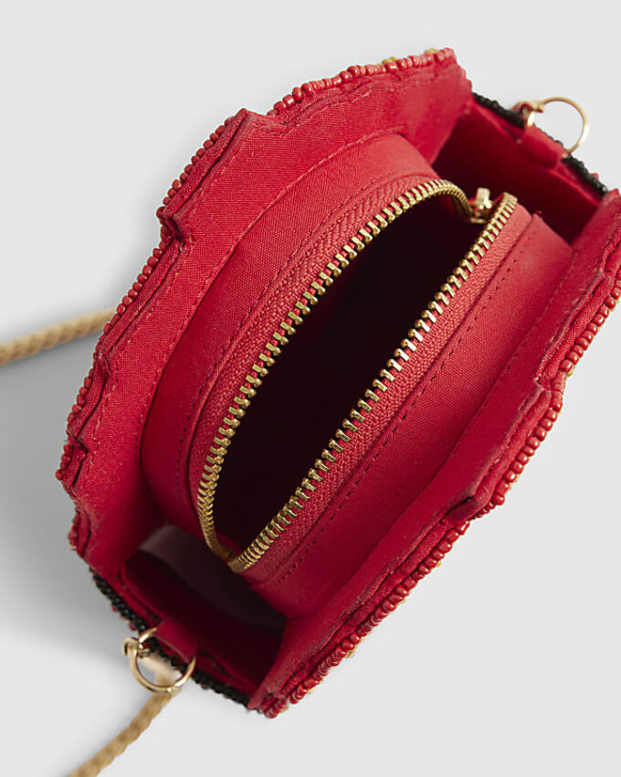 Röd crossbody-väska med pärlbroderi