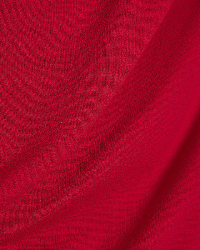 Röd draperad midiklänning Röd draperad midiklänning