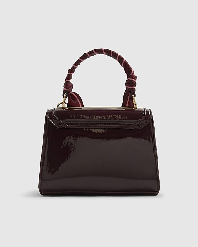 Röd mini-crossbody-väska i lackläder