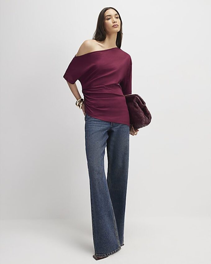 Röd off-shoulder-top med drapering
