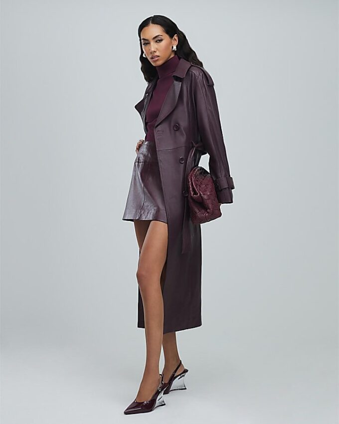 Röd oversized trenchcoat i läder