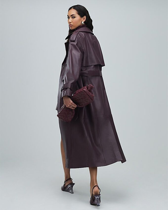 Röd oversized trenchcoat i läder