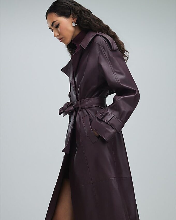 Röd oversized trenchcoat i läder