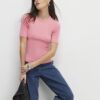 Rosa kortärmad figursydd topp
