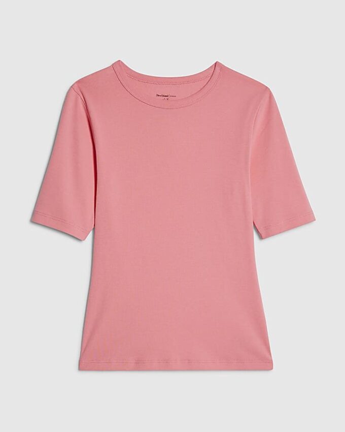 Rosa kortärmad figursydd topp