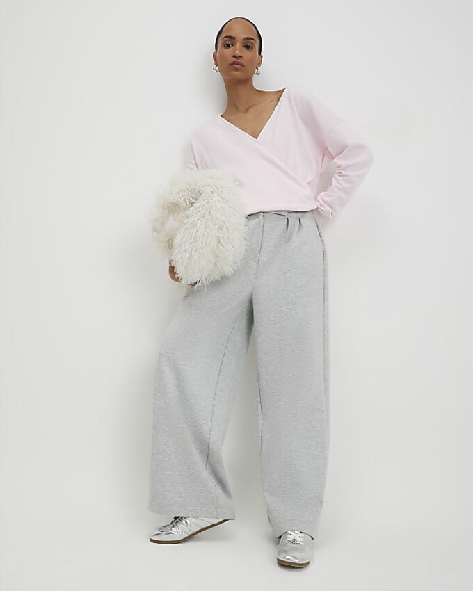 Rosa långärmad hoodie med omlottfront