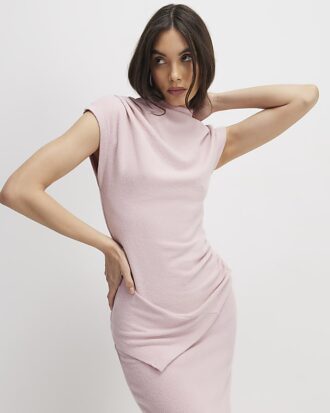 Rosa, mysig, ärmlös draperad topp