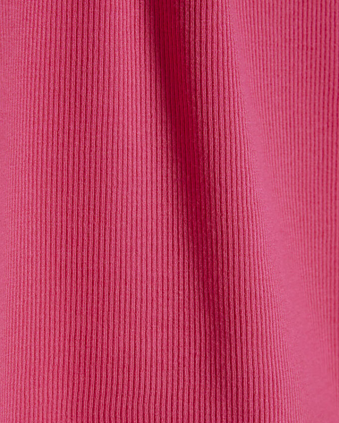 Rosa ärmlös ribbad linne