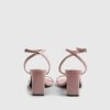 Rosa sandaler med knappt synlig klack