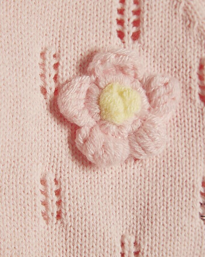 Rosa stickat set med broderade prästkragar för babyflickor
