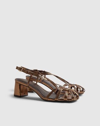 Sandaler med blockklack och bronsfärgad bur