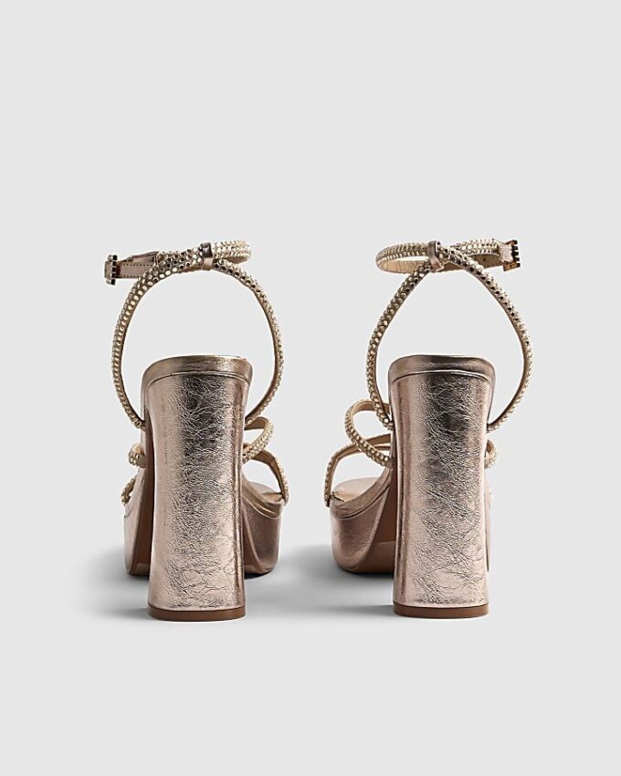 Sandaler med platåklack i roséguld med strass