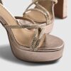 Sandaler med platåklack i roséguld med strass