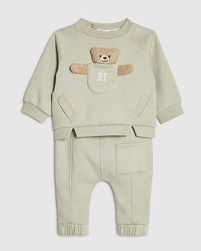 Set med khakifärgad tröja med björnficka för pojkar Set med khakifärgad tröja med björnficka för pojkar