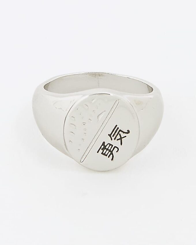 Silverfärgad japansk signetring