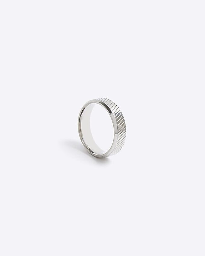 Silverfärgad slashring
