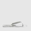 Silverfärgade flip-flops med strass
