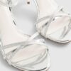 Silverfärgade sandaler med burklack