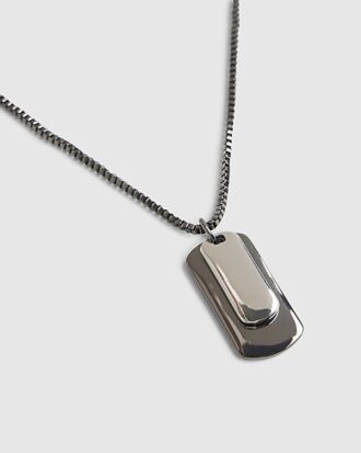Silverhalsband med dubbla hundmärken Silverhalsband med dubbla hundmärken