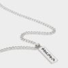 Silverhalsband med japansk tagg