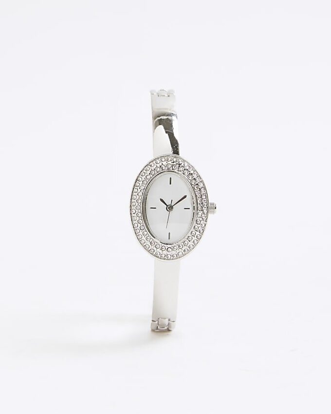 Silverklocka med smalt ovalt armband
