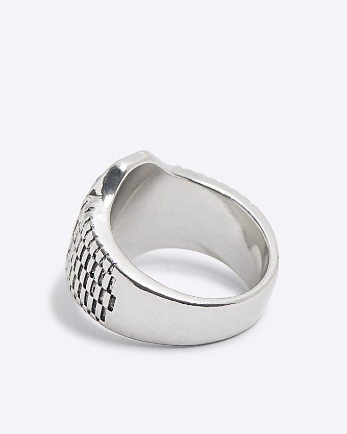 Silverring med skorpion