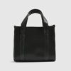 Svart broderad totebag