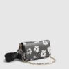 Svart crossbody-väska med daisy-tryck