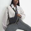 Svart crossbody-väska med dubbla fack