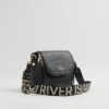 Svart crossbody-väska med lock