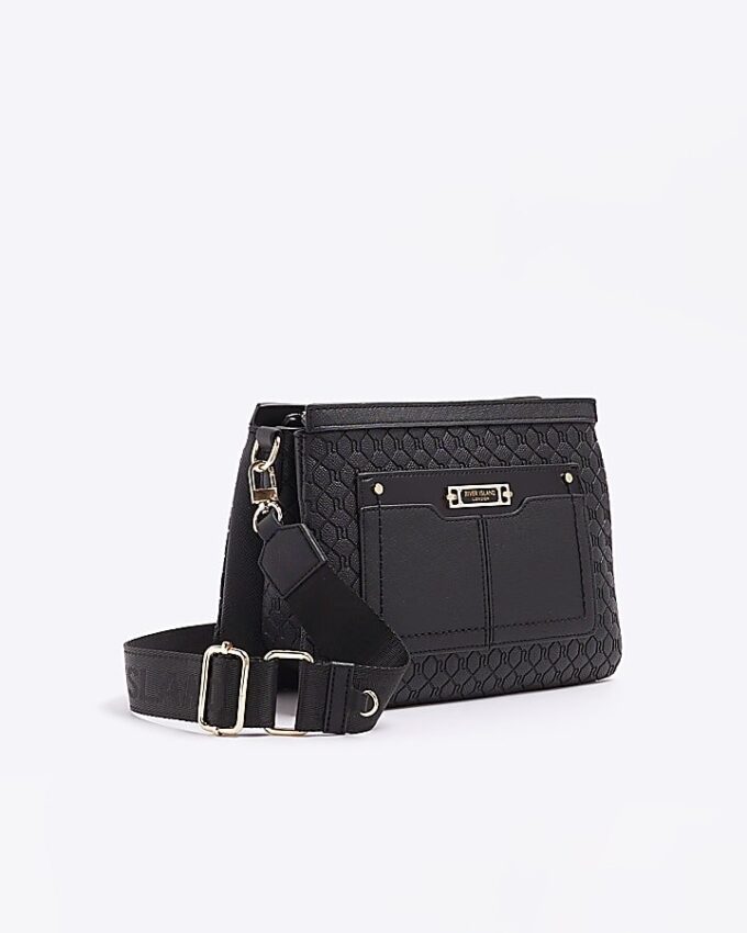 Svart crossbody-väska med präglat monogram