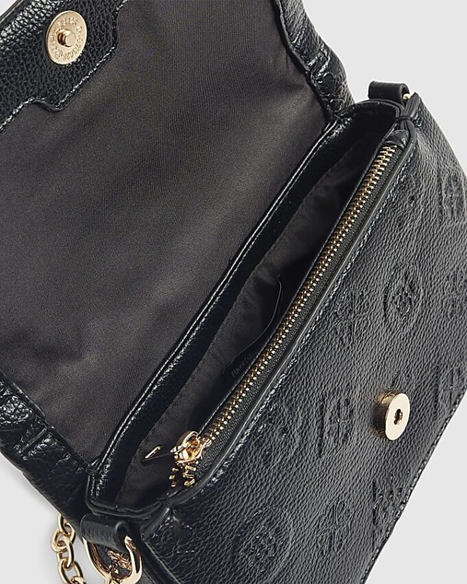 Svart crossbody-väska med präglat monogram
