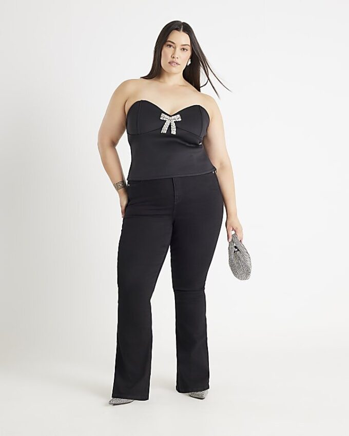 Svart högmidjad Sculpt Flare-jeans Svart högmidjad Sculpt Flare-jeans