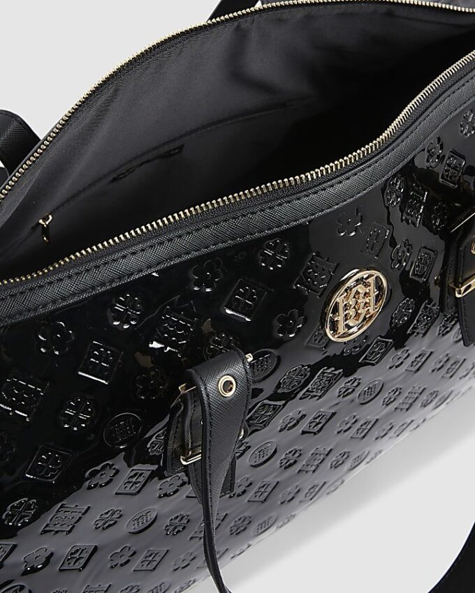 Svart Holdall-väska med monogramcharm i lack