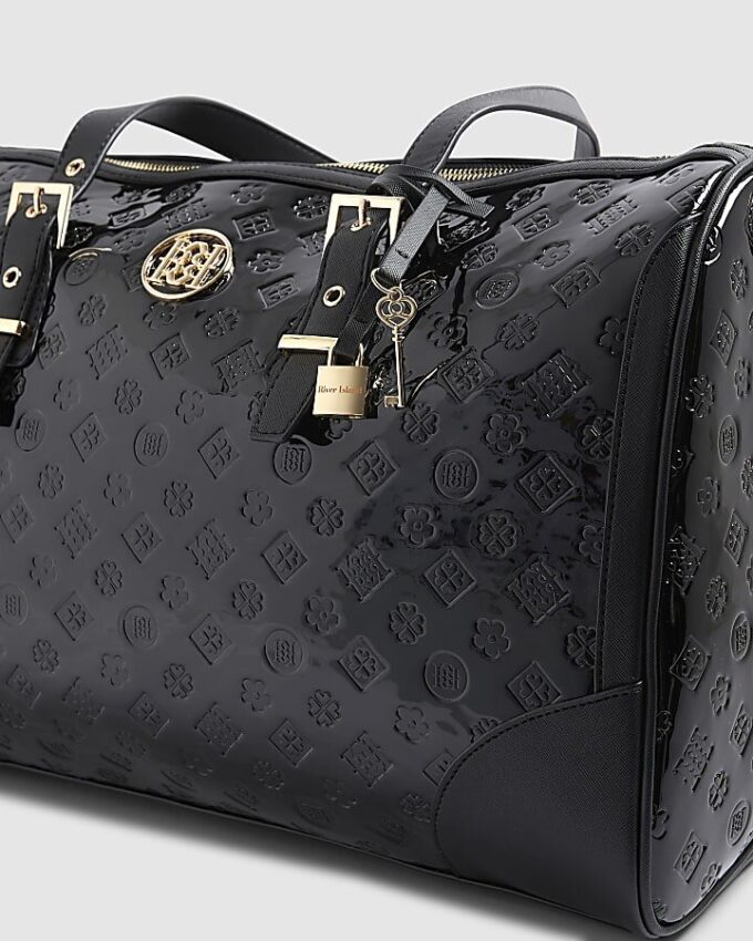 Svart Holdall-väska med monogramcharm i lack