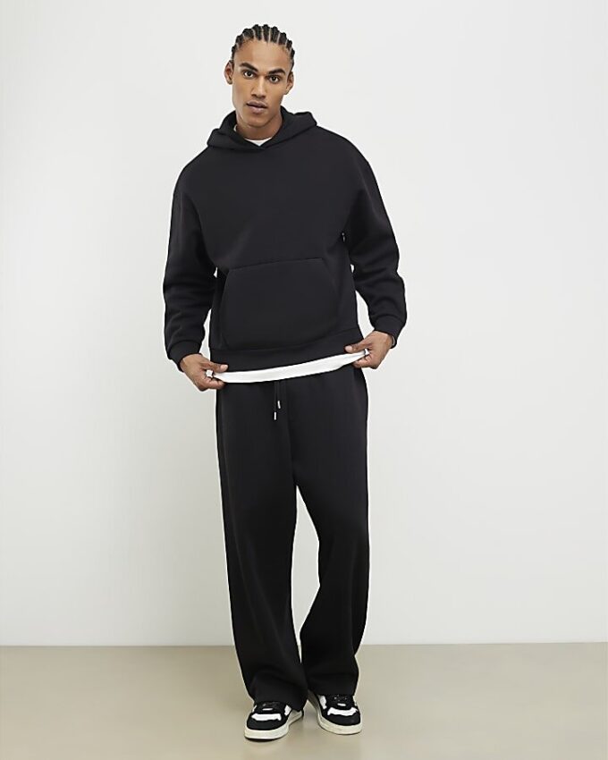 Svart hoodie i oversized-modell Svart hoodie i oversized-modell