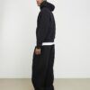Svart hoodie i oversized-modell Svart hoodie i oversized-modell