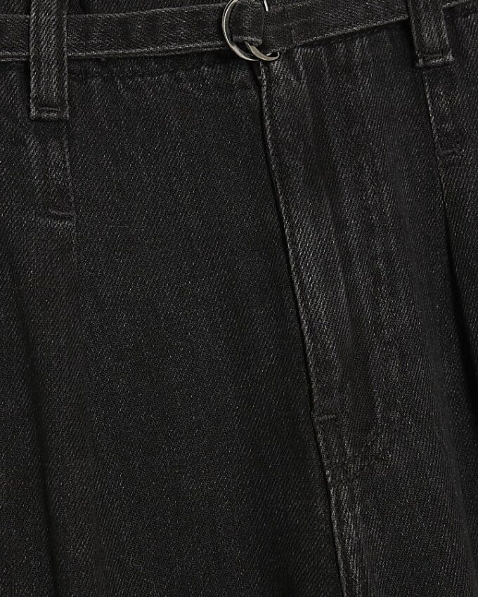 Svart jeans med hög midja, vida ben och knytning fram