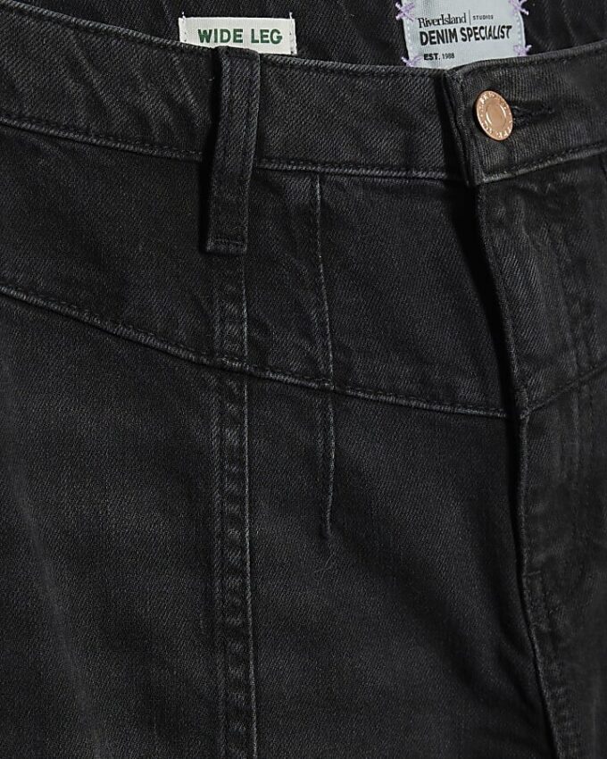 Svart jeans med sömmar och vida ben