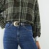 Svart jeansbälte med oval spänne