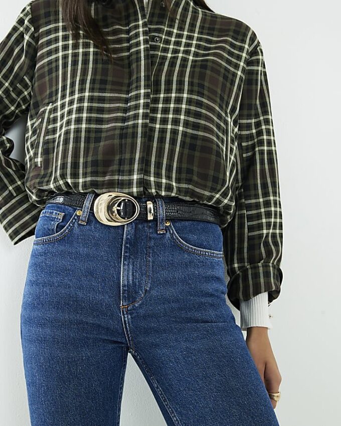Svart jeansbälte med oval spänne