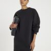 Svart långärmad sweatshirtklänning