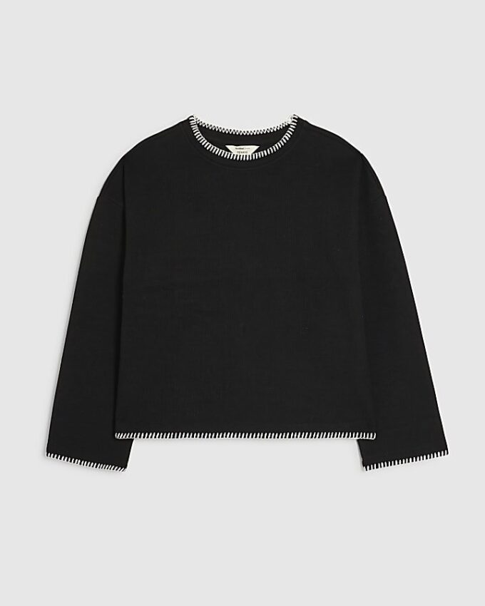Svart mysig sweatshirt med whipstitch